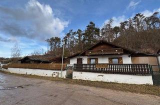 Immobilie kaufen in 93128 Regenstauf, Sehr ruhige Lage! Schönes Baugrundstück mit Altbestand in Regenstauf