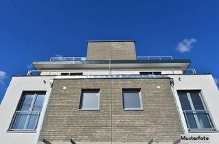 Doppelhaushälfte kaufen in 04838 Eilenburg, Familienfreundliche Doppelhaushälfte mit Garten, Garage und zusätzlichem Wohnraum