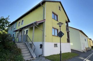 Doppelhaushälfte kaufen in 95695 Mähring, Doppelhaushälfte mit großer Scheune und Garten