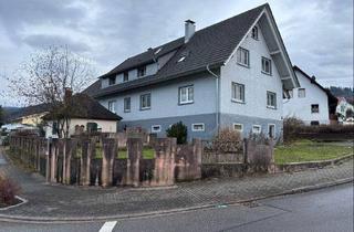 Haus kaufen in 77723 Gengenbach, Gengenbach - Großzügiges Wohnhaus mit Schopf und großem Grundstück - teilmodernisiert
