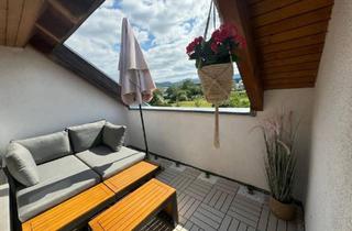 Wohnung kaufen in 73084 Salach, Salach - Stilvolle 3,5-Zimmer-Maisonettewohnung mit Dachloggia