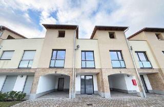 Haus kaufen in 04463 Großpösna, Großpösna - Exklusives Wohnen mit Zugang zum Privatstrand & Bootsanleger