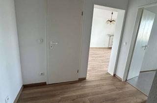 Wohnung kaufen in 65428 Rüsselsheim, Modernisierte 2-Zimmer-Wohnung mit Balkon in Rüsselsheim am Main