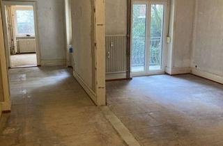 Wohnung kaufen in Gabelsbergerstraße 25, 60389 Nordend-Ost, Leere, entkernte 3-ZiWhg. mit Außenterrasse im Stilaltbau am Günthersburgpark