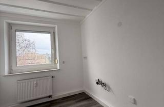 Wohnung mieten in Isarstraße 50, 93057 Reinhausen, Erstbezug nach Sanierung: 3-Zimmer-Wohnung mit Balkon in Regensburg-Reinhausen
