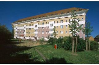 Wohnung mieten in Greifstraße 74, 17034 Vogelviertel, Schöne helle 3-Raum-Wohnung mit Balkon ab 01.05.2026 zu vermieten