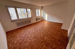 Wohnung mieten in Genossenschaftsstraße 35, 75173 Südweststadt, Helle Zwei-Zimmer-Wohnung mit Balkon im 1. OG, komplett saniert, Gartenmitbenutzung, Keller