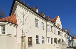 Wohnung mieten in Willy-Träutlein-Straße, 85540 Haar, WOHNEN IM PARK: Exklusive 4-Zimmer-Wohnung in kernsaniertem, denkmalgeschütztem Altbau