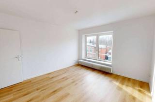 Wohnung mieten in Schillerstraße, 25566 Lägerdorf, **FRISCH SANIERT** Helle 3-Zimmer-Wohnung mit EBK und Wannenbad