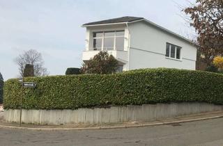 Wohnung mieten in Schellingstr. 51, 75175 Südoststadt, Wohnen mit Aussicht. Schöne 4-Zimmerwohnung in bevorzugter Wohnlage