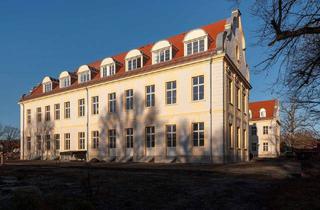 Wohnung mieten in Schlossinsel 1, 1a, 16798 Fürstenberg/Havel, 2-Zimmer Corner Suite mit Heckengarten I Erstbezug I Schloss Fürstenberg 3.16