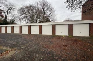 Garagen mieten in Hainbuchenstraße 11, 47443 Moers, Gepflegte Garage mit neuem Tor an der Hainbuchenstraße (Moers) – jetzt mieten!