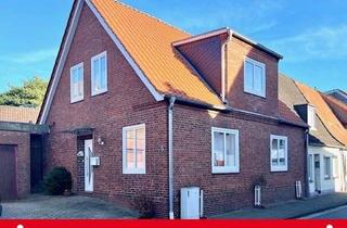 Einfamilienhaus kaufen in 25832 Tönning, Stadtnah wohnen: Einfamilienhaus auf kleinem Grundstück