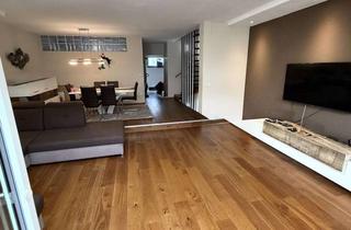 Reihenhaus kaufen in 69181 Leimen, Modernisiertes Reihenhaus mit Garage und Stellplatz, 4 Schlafzimmern & Garten in ruhiger Lage