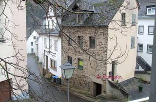 Haus kaufen in Brunnenstr. 13, 56821 Ellenz-Poltersdorf, Günstiges Wohn- und Ferienhaus mit kleinem Freisitz/Stellplatz und Gewölbekeller