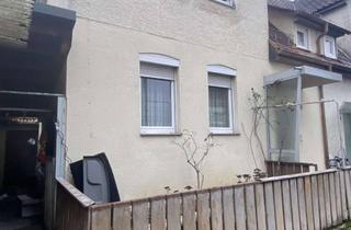 Haus kaufen in 74348 Lauffen, Renovierungsbedürftiges Haus mit 4 Zimmern in Lauffen