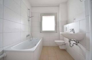 Wohnung mieten in Langemarktstraße 20, 46045 Altstadt-Mitte, Renoviert! Geräumige 3-Zi-Altbau-Whg mit Balkon in Oberhausen