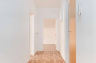 Wohnung mieten in Dr.-M.-Luther-Straße 23, 39218 Schönebeck, Tolle 2-Raum Wohnung im Altbau zu vermieten!