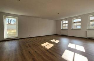 Wohnung mieten in Schwabhäuser Straße 18, 99867 Gotha, Große 4-Zimmer Erdgeschosswohnung mit eigenem Garten in der Innenstadt von Gotha