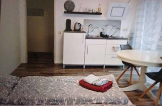 Wohnung mieten in Stettiner Str. 26, 91058 Süd, Charmante 1,5-Zimmer Wohnung im 2. OG in Erlangen-Süd