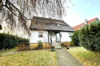 Einfamilienhaus kaufen in 30179 Sahlkamp, Viel Raum zum Leben: Gepflegtes Einfamilienhaus mit Ausbaupotenzial in Hannover-Sahlkamp