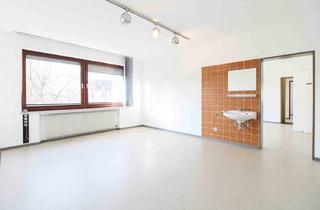 Gewerbeimmobilie kaufen in 46045 Oberhausen, Praxisfläche mit Entwicklungspotenzial in gut angebundener Lage