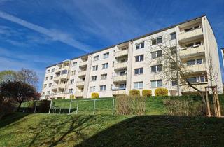 Wohnung mieten in Charlottenburgweg 20, 07552 Gera, Geräumige 3-Zimmerwohnung mit Balkon im 1.OG in Gera-Langenberg zu vermieten.