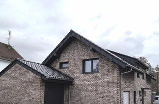 Einfamilienhaus kaufen in 51702 Bergneustadt, Bergneustadt - Modernes EFH mit behindertengerechter Einliegerwohnung