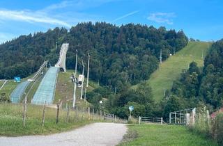 Wohnung kaufen in 82467 Garmisch-Partenkirchen, Garmisch-Partenkirchen - Dachgeschosswohnung mit Schweden Ofen in Partenkirchen