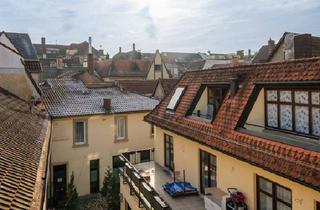 Wohnung kaufen in 97688 Bad Kissingen, FREI: Dachgeschosswohnung im Hinterhof mit 2 Balkonen und möglicher Dachterrasse