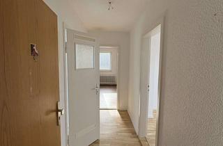 Wohnung kaufen in Elbinger Straße, 26388 Fedderwardergroden, Attraktive Eigentumswohnung zum kleinen Preis: Teilsanierte DG-Wohnung mit Erbbaurecht