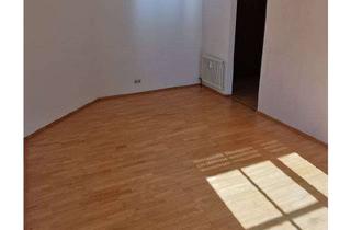 Wohnung mieten in Schulerburgstraße 13, 73033 Göppingen, Helle 2-Zimmer Wohnung im 2. OG mit Balkon in Göppingen