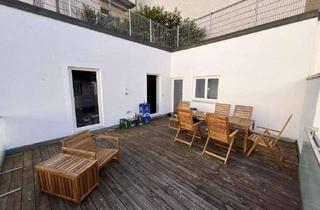 Wohnung mieten in 93047 Innenstadt, Exklusive 3,5-Zi.-Altstadt-Wohnung mit 12,98 m² Dachterrasse im Zentrum der Altstadt