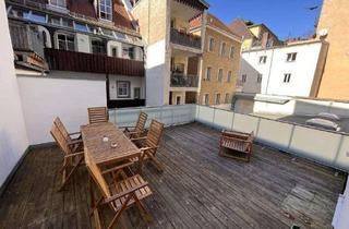 Wohnung mieten in 93047 Innenstadt, Exklusive 3,5-Zi.-Altstadt-Wohnung mit 12,98 m² Dachterrasse im Zentrum der Altstadt