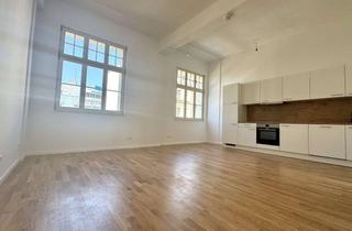 Wohnung mieten in Dreyhauptstraße, 06108 Altstadt, Ihre neue Wohnung: praktische 2,5-Zimmer-Wohnung mit EBK, Balkon und Gäste-WC