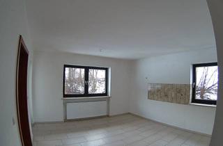Wohnung mieten in 94209 Regen, Helle 4-Zimmer-Wohnung mit Balkon im 1. OG in Regen