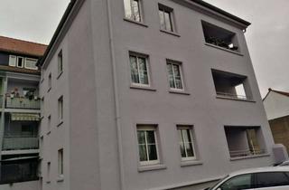 Garagen mieten in Tangermünder Straße 2b, 39576 Stendal, Helle 90 m² Wohnung im 3. Raum Dachgeschosswohnung inkl. PKW Stellplatz in Stendal