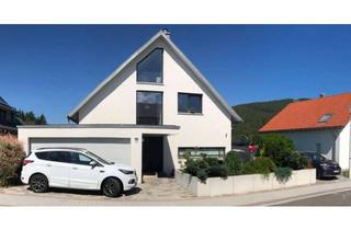 Einfamilienhaus kaufen in 79822 Titisee-Neustadt, Einfamilienhaus mit Einliegerwohnung und Pool