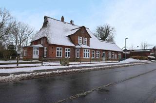 Haus kaufen in 25774 Hemme, Charaktervolles Wohn- und Geschäftshaus unter Reet mit großem Grundstück und viel Potential in Hemme