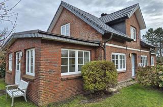 Haus kaufen in Ual Saarepswai 26, 25946 Norddorf, Amrumer Liebhaberstück in Bestlage Norddorf: Freistehendes Friesenhaus mit Charme, Kamin, Meerblick