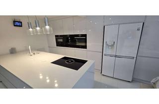 Einfamilienhaus kaufen in 74246 Eberstadt, Exklusives Einfamilienhaus mit Einliegerwohnung und herrlichem Panorama inkl. Pool