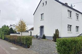 Doppelhaushälfte kaufen in Heinsbergerstrasse 73, 52511 Geilenkirchen, Von Privat, kernsanierte Doppelhaushälfte zu verkaufen.