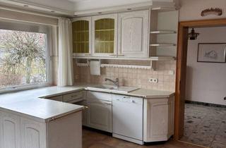 Haus mieten in In Der Ecke, 59846 Sundern, Geräumiges Einfamilienhaus mit 8 Zimmern und 2 Garagen in Sundern-Dörnholthausen (Sauerland)