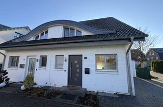 Haus mieten in Kaarster Weg 32, 47807 Fischeln, Leben in Fischeln: Lichtdurchflutete DHH mit Südgarten & eigener PV-Anlage