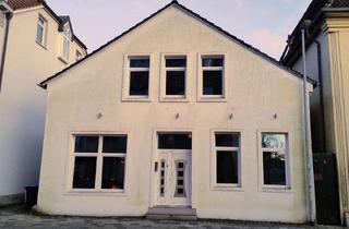 Haus kaufen in 26316 Varel, REDUZIERT! Viel Platz zum Leben, Wohnen (und Arbeiten?) in Varel/Zentrum