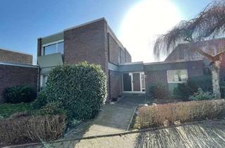 Reihenhaus kaufen in 47918 Tönisvorst, Raumwunder im Grünen: Großzügiges zweigeschossiges Reihenhaus mit Einliegerwohnung in Tönisvorst