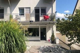 Doppelhaushälfte kaufen in 61476 Kronberg, Von privat: Geräumige Doppelhaushälfte am Landschaftsschutzgebiet in Kronberg im Taunus