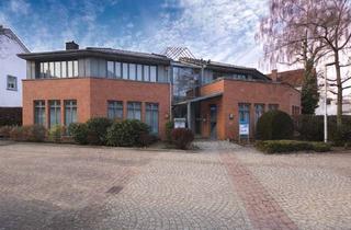 Gewerbeimmobilie kaufen in 22926 Ahrensburg, Eine Symbiose zwischen außergewöhnlicher Büro- Architektur und bester Lage