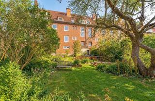 Mehrfamilienhaus kaufen in 24837 Schleswig, Charmantes MFH in ruhiger Lage mit 3 freien WE & S/W-Garten! Ideal für Eigennutzung oder Vermietung!