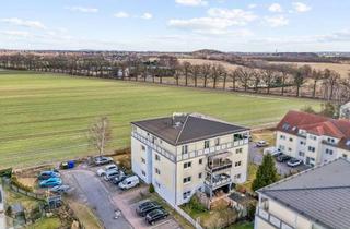 Wohnung kaufen in 12529 Schönefeld, Vermietete 4 Zimmer Wohnung mit Balkon in Schönefeld